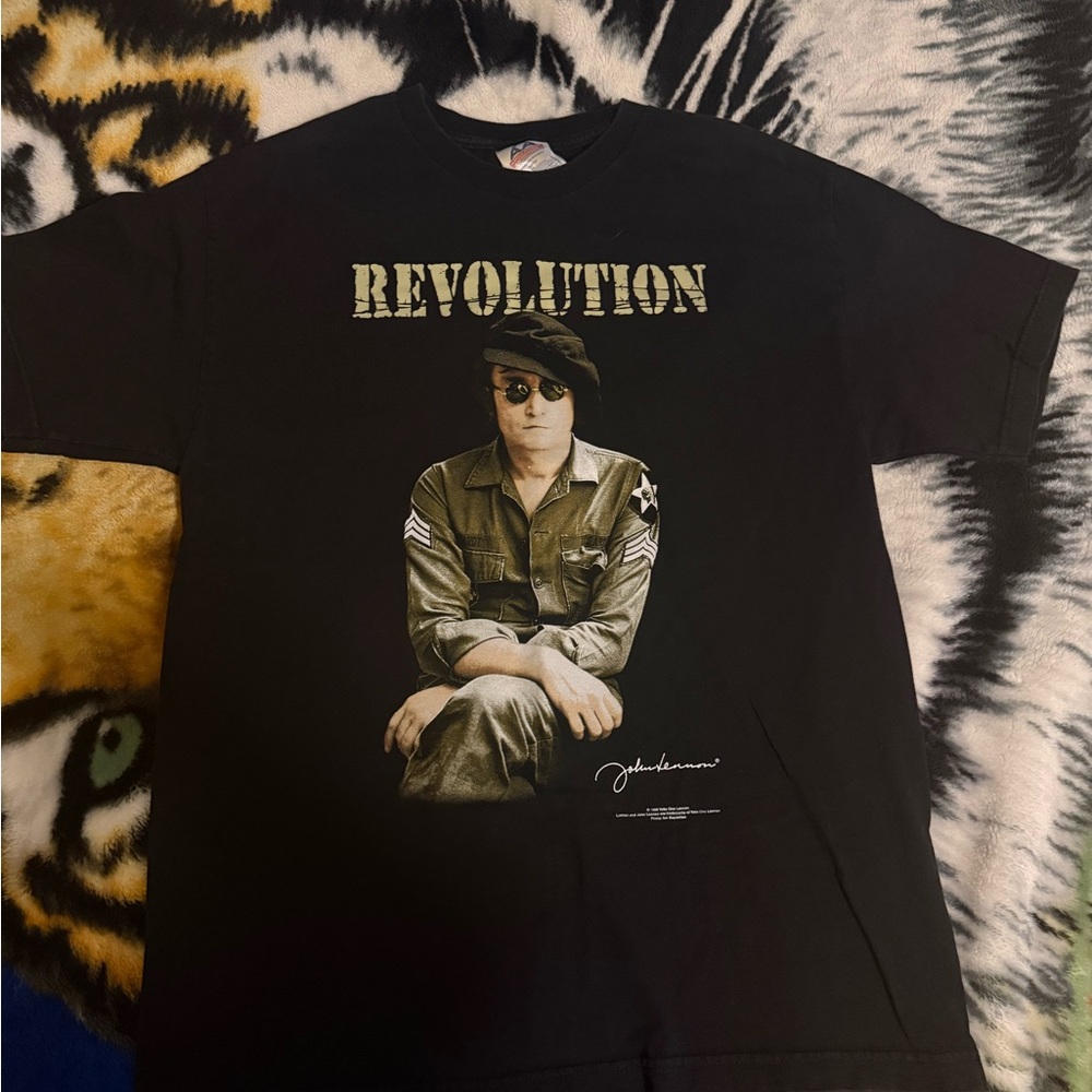 Men’s 1998 John Lennon "Revolution" shirt